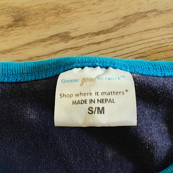 Handmade In Nepal Peace Sign - Picture 2 of 3